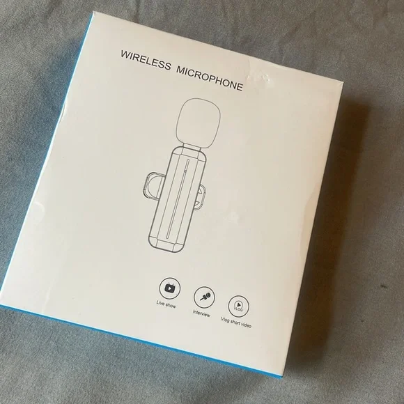POSHMARK #POSHLIVE SHOW HOST CLIP ON MICROPHONE FOR IPHONE OR IPAD ARRIVES NEW